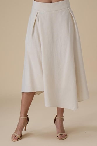 طقم بيج ميدي بتصميم كتف واحد وحزام مطرز باللؤلؤ