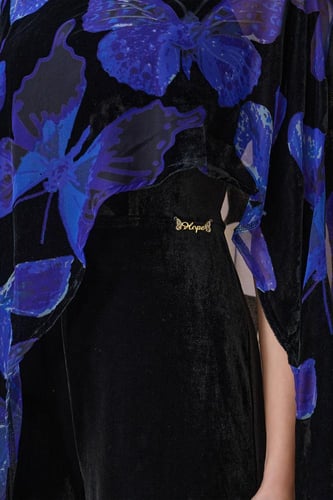 جمبسوت بنفسجي مع كاب بطبعة فراشات