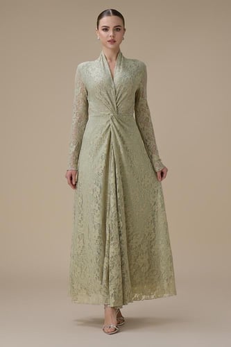 فستان اخضر فاتح طويل دانتيل