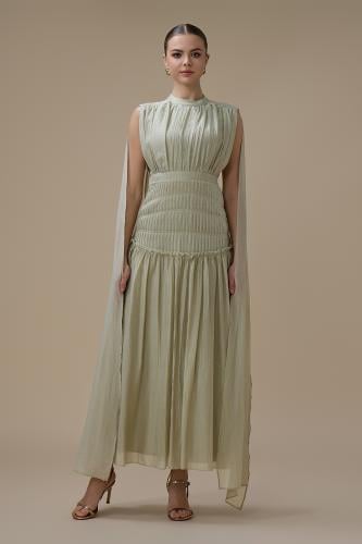 فستان طويل اخضر فاتح بكاب ناعم