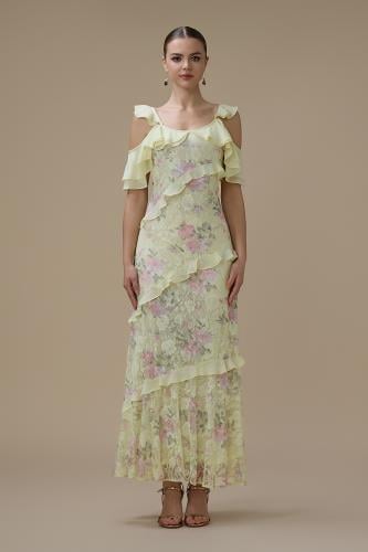 فستان دانتيل أصفر فاتح طويل بطبقات كشكش