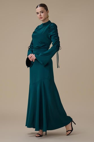 فستان طويل اخضر ساتان