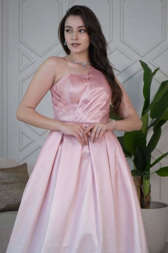 فستان اومبرية طويل درابيه بكسرات لون وردي