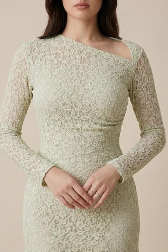 فستان ماكسي دانتيل لون أخضر فاتح