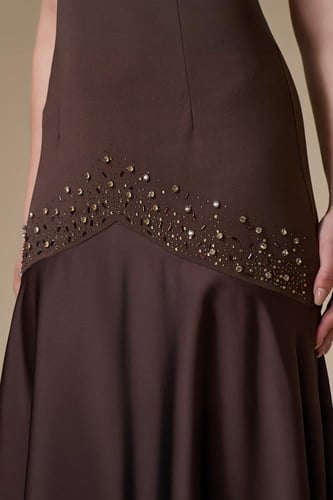 فستان بني طويل أوف شولدر