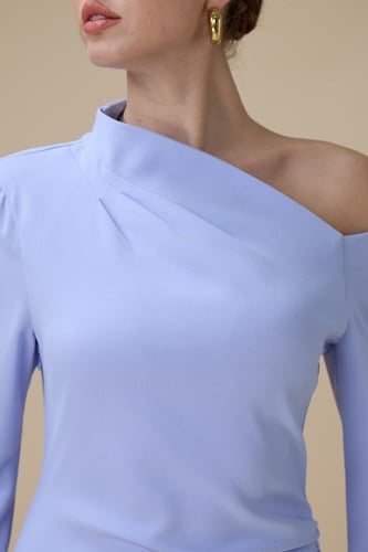 فستان طويل ازرق بتصميم كتف واحد