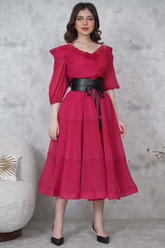 فستان بليسيه ميدي لون احمر