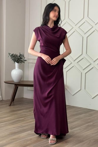 فستان كريب طويل بكسرات لون بنفسجي