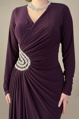 فستان طويل بنفسجي بدرابيه أنيق