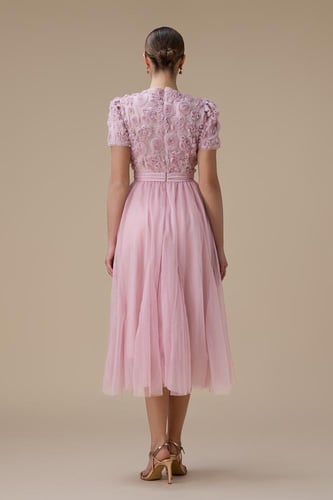 فستان ميدي وردي بتطريز ورد