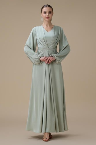 فستان طويل اخضر فاتح درابيه ناعم