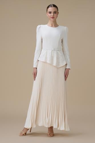 فستان طويل لون بيج بليسيه