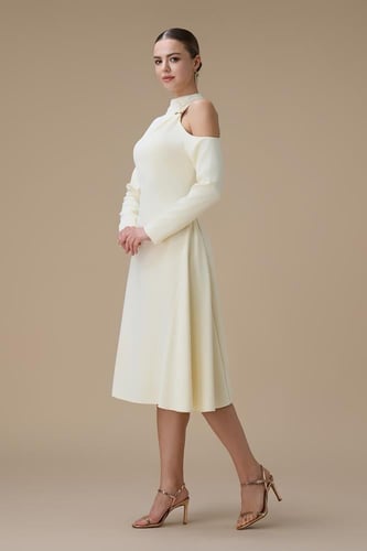 فستان سكري فاتح ميدي بتصميم كتف واحد