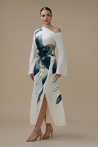 فستان طويل ازرق مورد وقصة كتف واحد