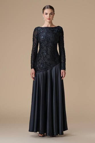 فستان اسود طويل مخمل مشجر