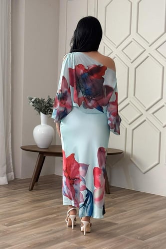 فستان قطعتين ساتان بطبعة أزهار لون أزرق