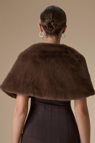 شال فرو قصير بني