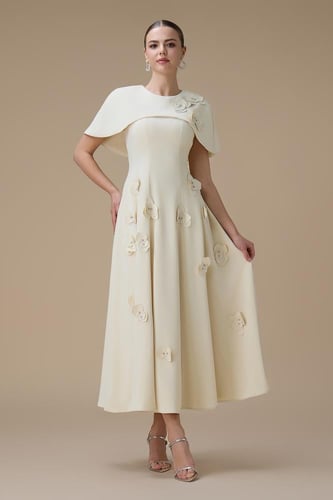 فستان سكري طويل بتفاصيل ورود بارزة