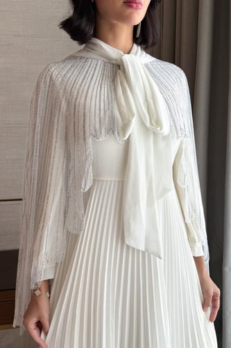 فستان قطعتين مزين بالفصوص لون أبيض