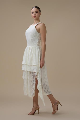 فستان سكري دانتيل ميدي بحمالات رقبة عالية وتنورة م...