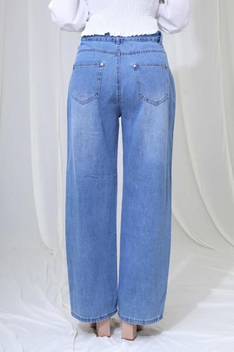 بنطلون جينز واسع بخصر عالي وتفصيلة أمامية عصرية