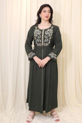 جلابية طويلة بتطريز أنيق وتصميم واسع