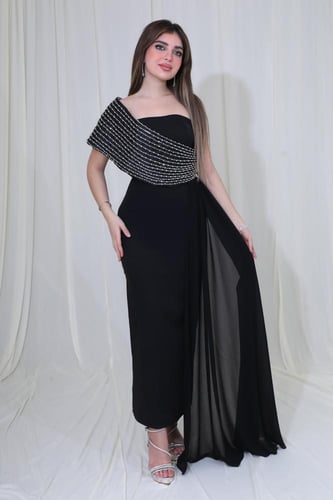 فستان سهرة راقي بتصميم عصري أنيق