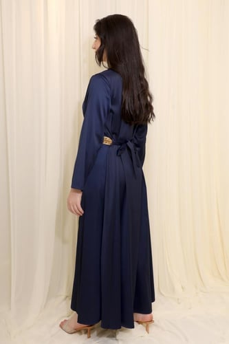 جلابية ملكية بتطريز فاخر وأناقة شرقية