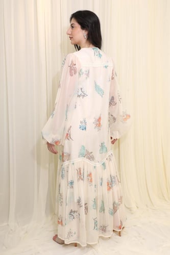 فستان واسع بنقشة الزهور مثالي للحمل وإطلالة أنثوية...