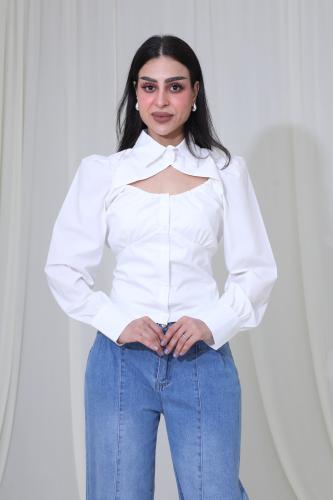 بلوزة بقصة عصرية بياقة رسمية وأكمام طويلة