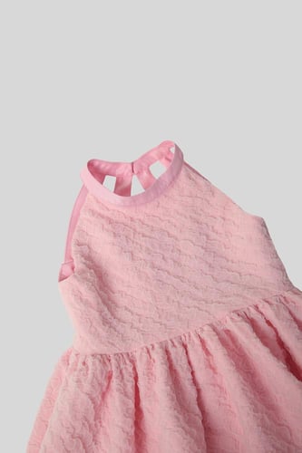 فستان بقصة البالون مع شرائط خلفية