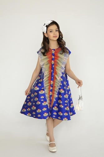 فستان شموخ الاجنحة