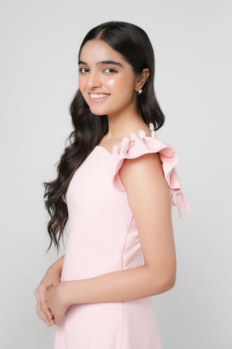 فستان بشرائط كتف