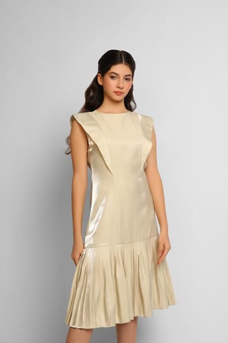 فستان بكسرات سفلية