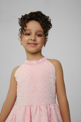 فستان بقصة البالون مع شرائط خلفية