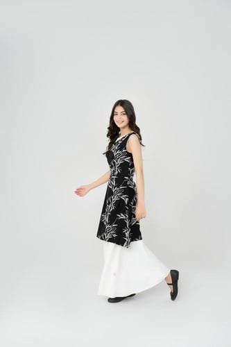 فستان برداء جانبي