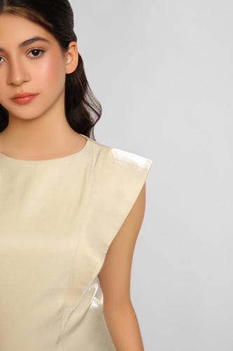 فستان بكسرات سفلية