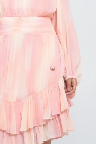 فستان الزم والكشكشة