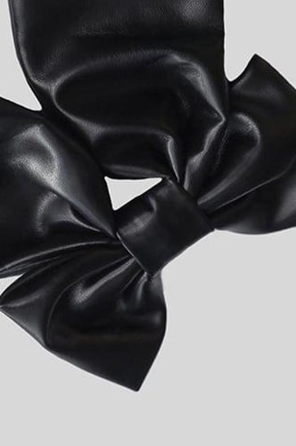 فيونكة جلدية اسود