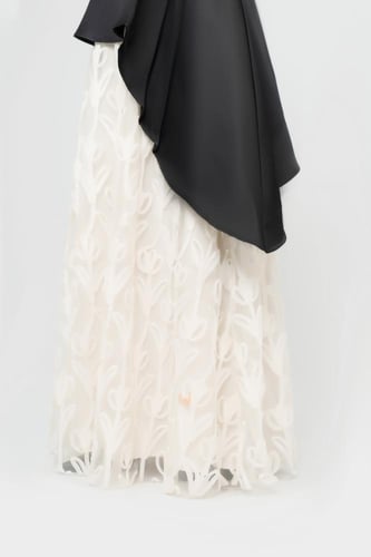 فستان بأغصان