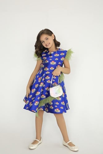 فستان الاجنحة