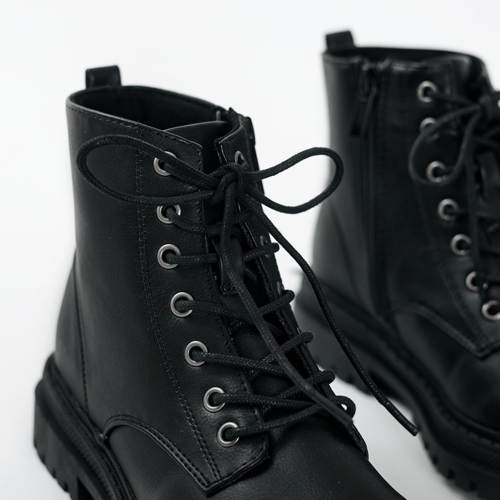 حذاء جلد أسود