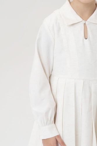 فستان كلاسيك ابيض