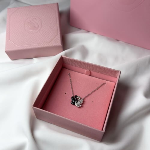 سلسال مستوحى من سوارفسكي اسود وفضي