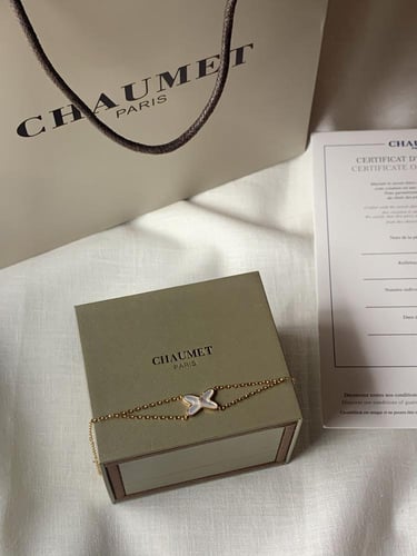 سوارة مستوحاة من شوميه ذهبي