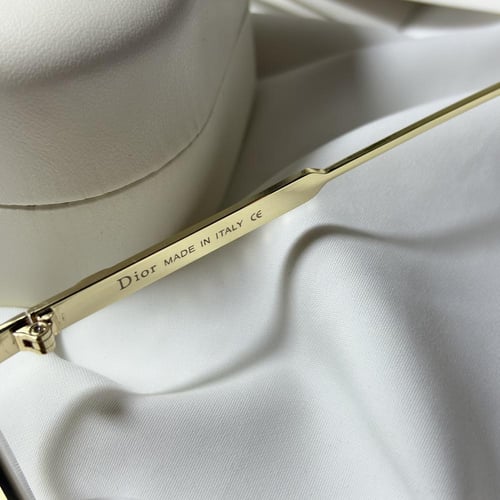 نظارة ديور ايطار ذهبي