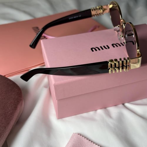 نظارة ميو ميو