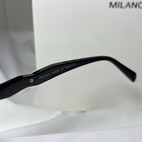 نظارة برادا