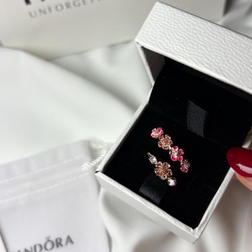 خاتم مستوحى من باندورا ورود