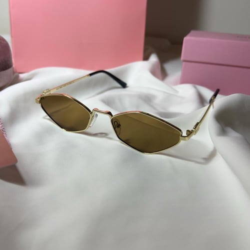 نظارة ميو ميو